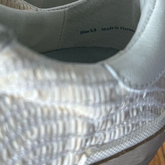 Dolce Vita | Zina Sneakers - Picture 7 of 7